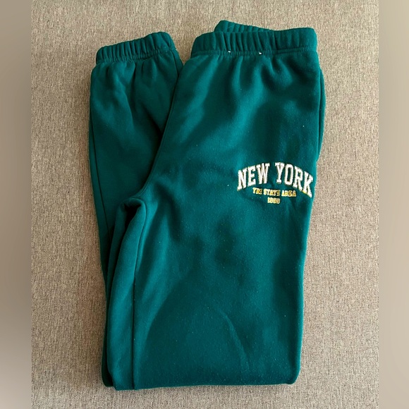 Green Cozy Women’s Joggers - Picture 1 of 2